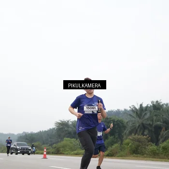 Runner Photo 7434803