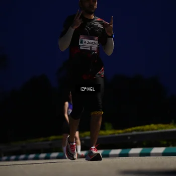 Runner Photo 7434873
