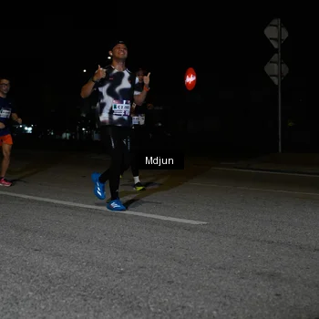 Runner Photo 7434921