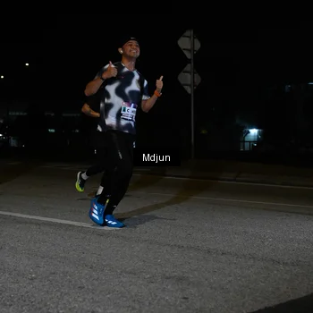Runner Photo 7434943