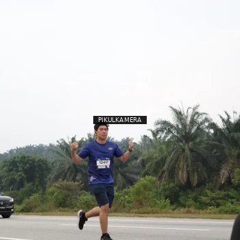 Runner Photo 7434994