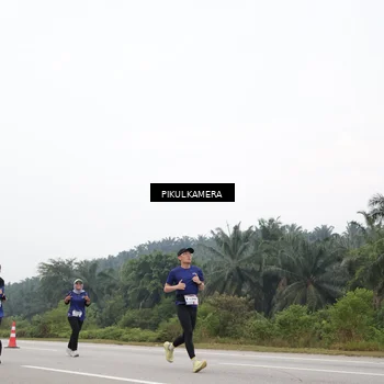 Runner Photo 7435069