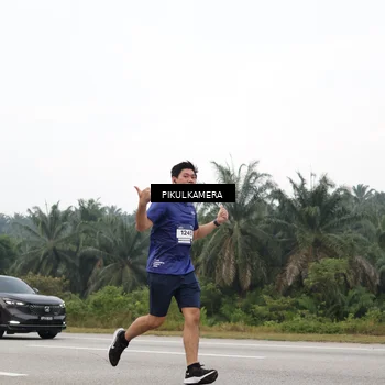 Runner Photo 7435071