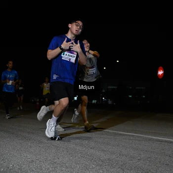 Runner Photo 7435137