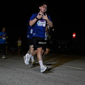 Runner Photo 7435142