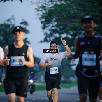 Runner Photo 7435203