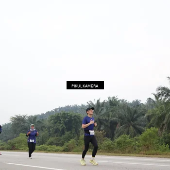 Runner Photo 7435214