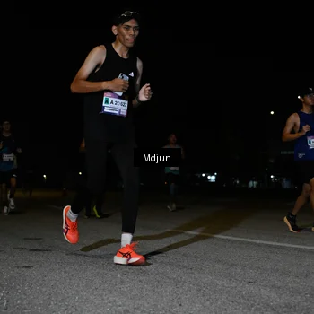 Runner Photo 7435229