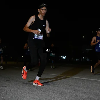 Runner Photo 7435236