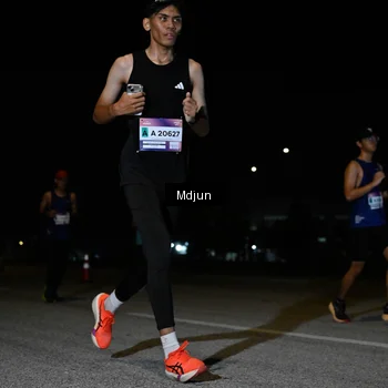 Runner Photo 7435240