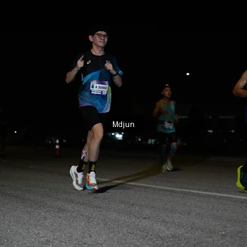 Runner Photo 7435258