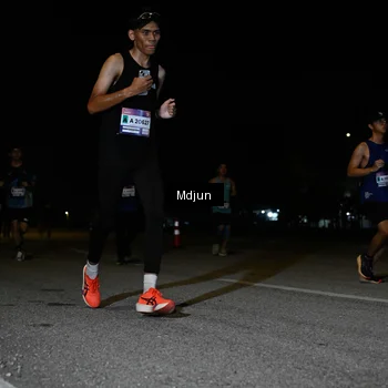Runner Photo 7435264