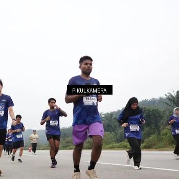 Runner Photo 7435266