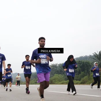 Runner Photo 7435274