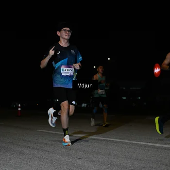 Runner Photo 7435275