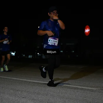 Runner Photo 7435292