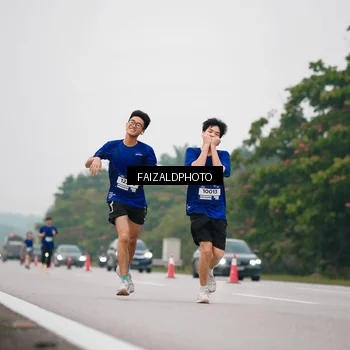 Runner Photo 7435298