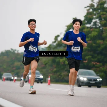 Runner Photo 7435301