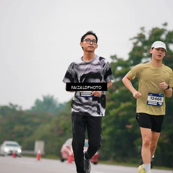 Runner Photo 7435329