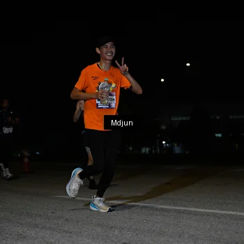 Runner Photo 7435335