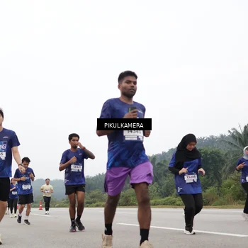 Runner Photo 7435341