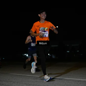 Runner Photo 7435343