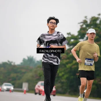Runner Photo 7435355