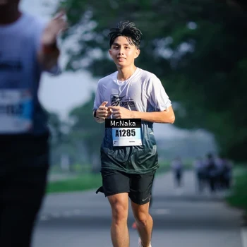 Runner Photo 7435380