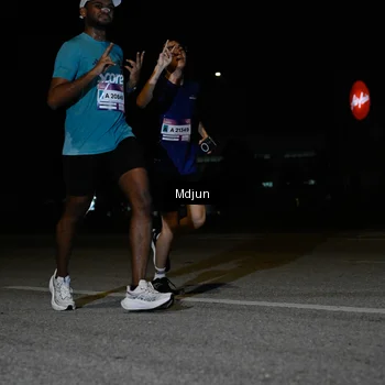Runner Photo 7435392
