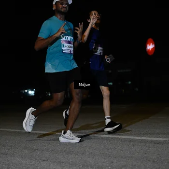 Runner Photo 7435395