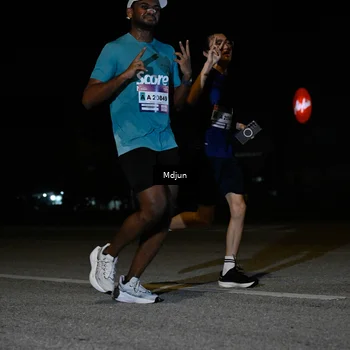 Runner Photo 7435396