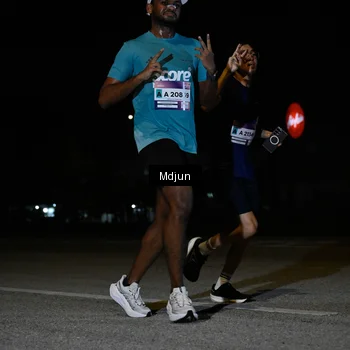 Runner Photo 7435398