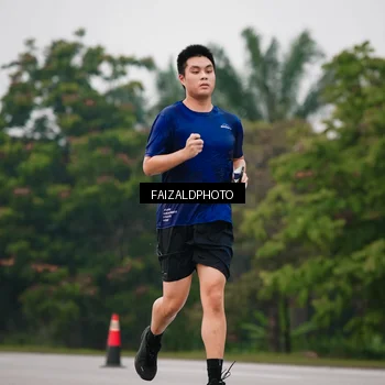Runner Photo 7435400