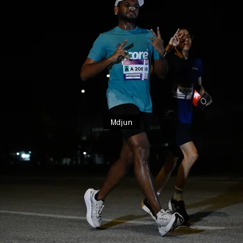 Runner Photo 7435405