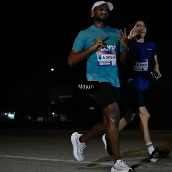 Runner Photo 7435408