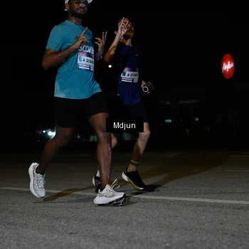 Runner Photo 7435415