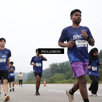 Runner Photo 7435423
