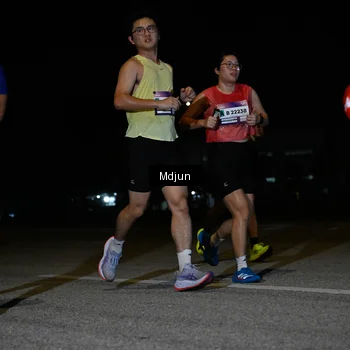 Runner Photo 7435425