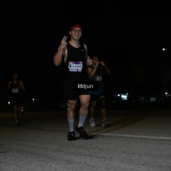 Runner Photo 7435443
