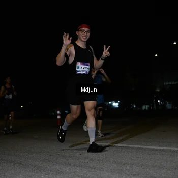 Runner Photo 7435453