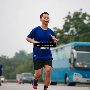 Runner Photo 7435466