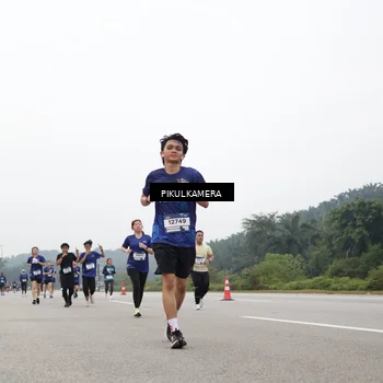 Runner Photo 7435513
