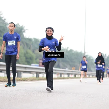 Runner Photo 7435541