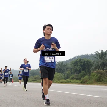 Runner Photo 7435573