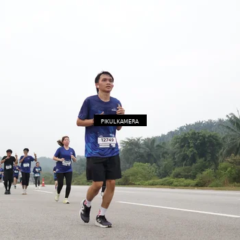 Runner Photo 7435574