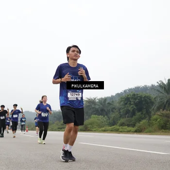 Runner Photo 7435598