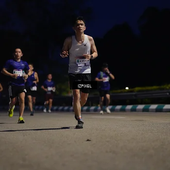 Runner Photo 7435604
