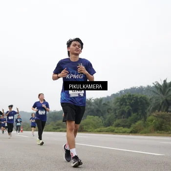 Runner Photo 7435628