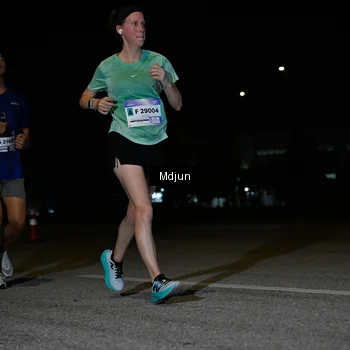Runner Photo 7435635