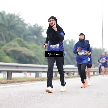 Runner Photo 7435647